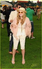 高清组图：《海扁王》小萝莉清爽造型和两兄弟亮相