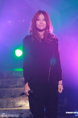 组图：《劲歌金曲》录影 王菀之张智霖亮相