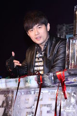 组图：周杰伦光棍节自称单身 新专辑网友直呼萌