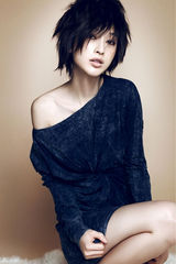 组图：张俪清新短发诠释性感尤物