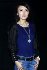 组图：众星亮相金鸡百花电影节 张静初引骚乱