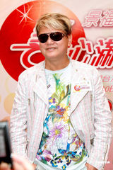 高清组图：陈百祥等出席《善心满载仁爱堂》记者会