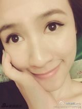 组图：吴宗宪90后长女做甜心主播 俏皮私照曝光