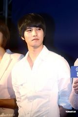 高清图：韩偶像团体CNBLUE赴台签售 歌迷疯狂欢迎