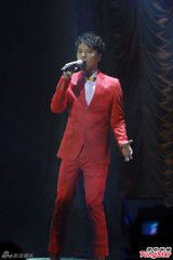 组图：慈善晚会谭咏麟等献唱 港姐冠军亮相庆功