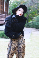 高清图：高圆圆韩国拍摄芭莎大片工作花絮2