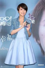 组图：杨丞琳七夕无情人 微电影大谈三角恋