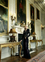 高清图：格温妮丝-帕特洛金发黑裙秀优雅气质