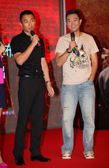 组图：《铁血兄弟》将登央八 巩汉林父子齐上阵