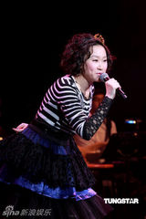 高清组图：王菀之不计前嫌原谅好友 张敬轩因病失约