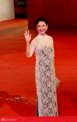 高清图：电影《白蛇传说》威尼斯电影节首映红毯