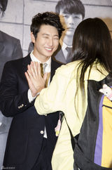 高清组图：2AM香港火热开唱 个人舞台技压全场