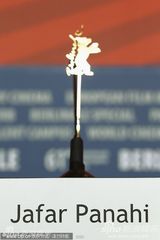 高清组图：柏林评审团成员发布会 小金熊奖杯闪耀