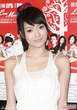 组图：官恩娜连诗雅自曝被揩油 忍气吞声防走光