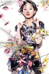 组图：孙耀琦时尚大片 娇艳红唇演绎花样风采