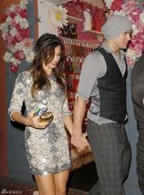 组图：查宁携妻前往新酒吧 斯坦森带女友捧场