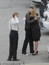 组图：约翰尼-德普变胡子大叔拍《末底改》复古