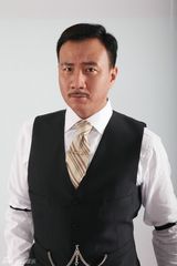 组图：《像火花》造型别致打造民国风尚大片