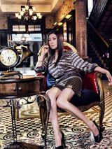 高清图：王雅婕古堡写真谜样风情 享受精致生活