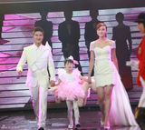 组图：湖南卫视小年夜春晚 萌娃成主角