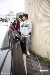 幻灯图：侯佩岑录节目避谈婚讯 吴宗宪代媒体恭喜