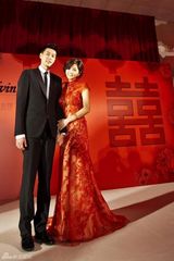 组图：Ella订婚宴现场图曝光 大花轿喜庆阿雅送祝福