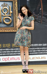 组图：《电视剧之王》发布 崔始源中分头表情搞怪