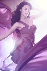 组图：女星韩丹彤拍摄杂志大片 变身性感尤物