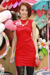 高清组图：容祖儿望林峰远离小人 撑阿Sa曾想生孩子