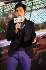 组图：《天台》发布会 周杰伦携女主角首次亮相