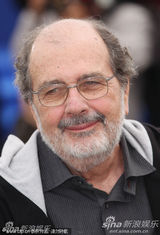 幻灯：基石单元评审亮相 主席左拥右抱艳福不浅