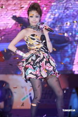 幻灯：新城劲爆颁奖礼落幕 陈奕迅容祖儿称王封后