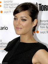 高清组图：玛丽昂-歌迪亚亮相多伦多气质优雅