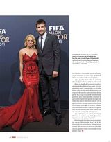 组图：夏奇拉登拉丁杂志封面展别样风情