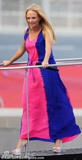 组图：伦敦闭幕式彩排曝光 贝嫂超短裙秀腿