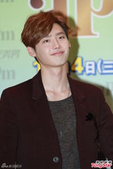 高清：李钟硕穿泳装不满身型 有意找港女学粤语