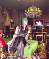 组图：赵欣瑜多张性感旧照曝光 与王菲那英交好