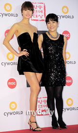 组图：韩星刘在锡再捧MBC大奖 2AM与2PM等到场助阵