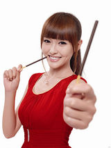 组图：唐嫣动感写真秀歌舞 甜蜜娇俏展迷人笑容