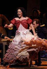 高清图：大剧院版《卡门》热排 吉普赛女郎美丽倔强