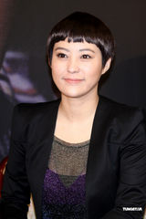 组图：毕晓海送郝蕾“第五张画” 祝“妈妈”骑金马