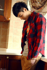 组图：冯铭潮写真忧郁不羁 新歌寓意放弃旧爱重生