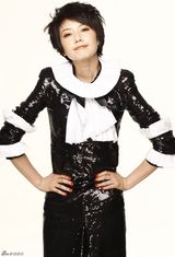 高清组图：高圆圆时尚写真 率性俏皮笑容灿烂