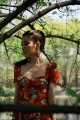 组图：时尚主播悦悦携手《VOGUE》提倡加法健康