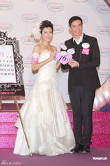 组图：陈豪陈茵媺“预演婚礼” 甜蜜否认同居