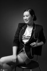 幻灯图：芙蓉姐姐登《时尚先生》 尽显知性干练