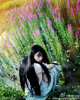 组图：武大女神微博走红 清新甜美运动风