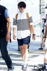 组图：2AM郑珍云TEEN TOP现身机场赴美公演