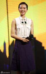 组图：《不二神探》发布会 刘诗诗柳岩同台走秀