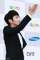 组图：韩星云集首尔电视剧盛典 吴奇隆等助阵